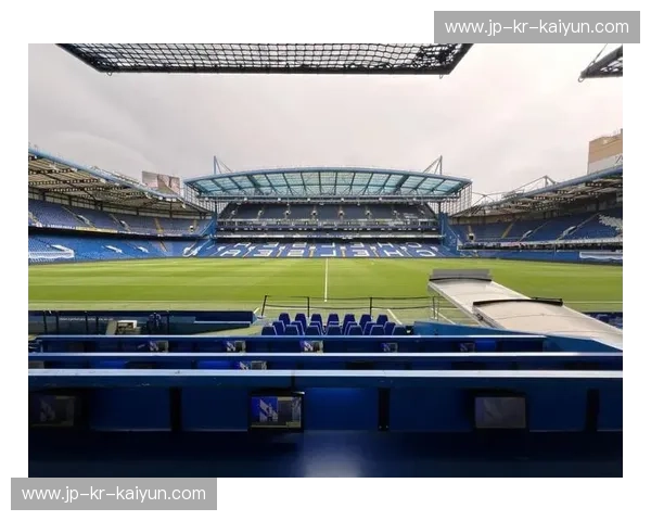 斯坦福桥的夜，诺坎普的魂：2009巴萨vs切尔西，一场永载史册的恩怨情仇